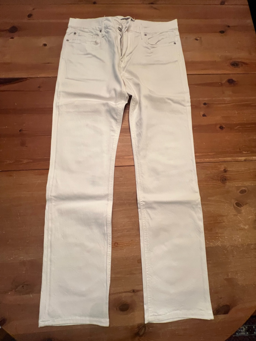 Classic White Straight-Leg Joe’s Jeans size 32 Brixton fit.
